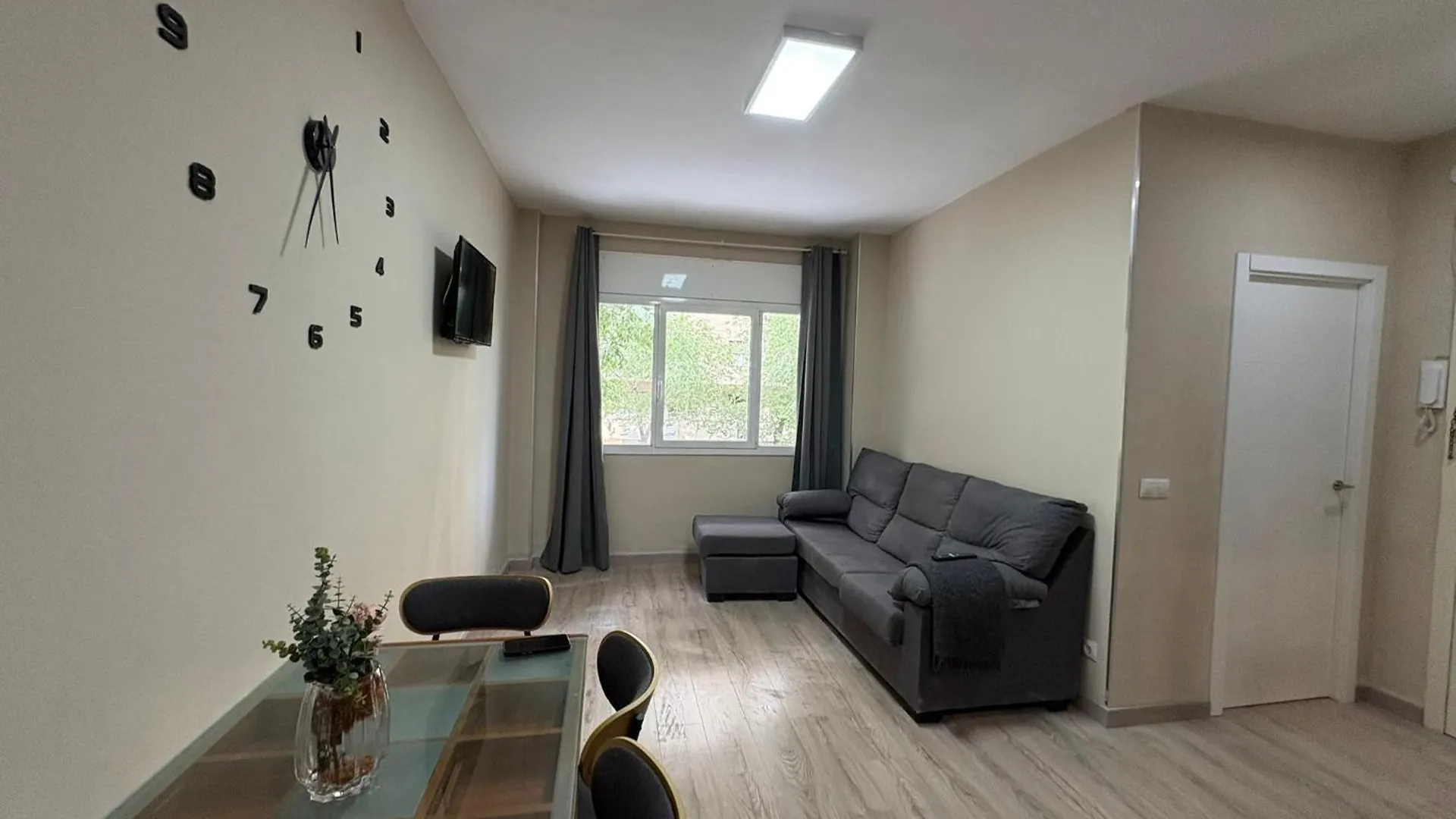 Felipe II Apartment Barcelona